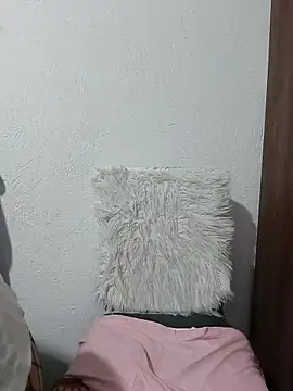 Little-Sammy online show from December 4, 2:03 am