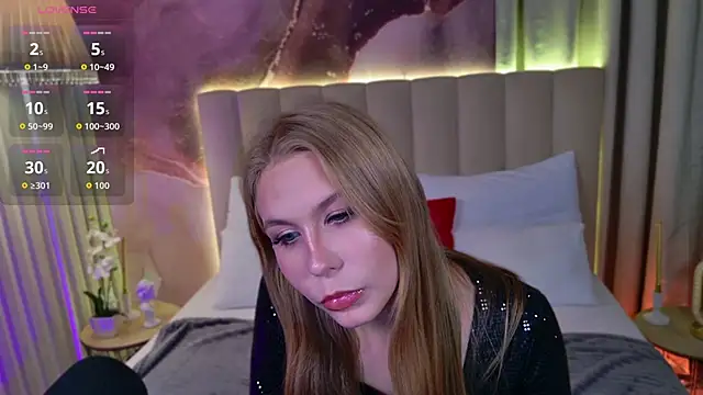 Rosa Evans online show from November 16, 6:30 pm