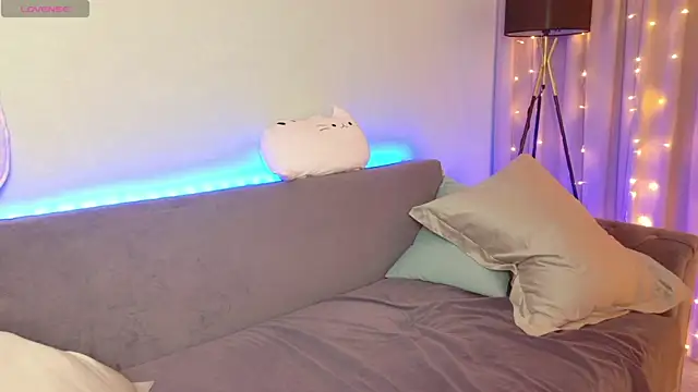 ur shy bambi online show from February 20, 2:32 am