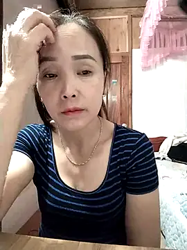 Feeling-hot online show from November 24, 11:45 am