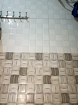 thuy-kieu online show from February 24, 9:46 pm