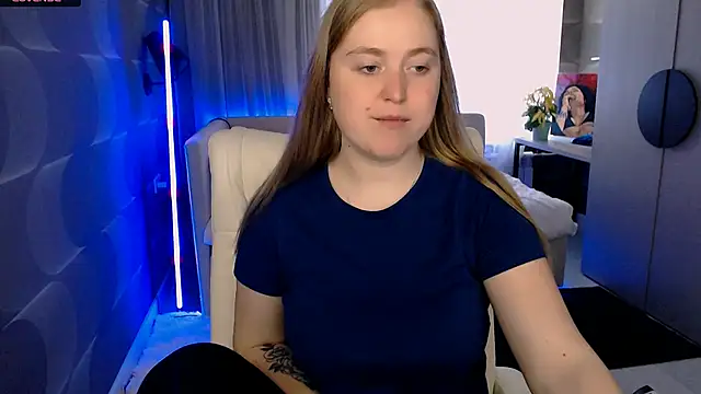 Kate Moan online show from April 25, 5:32 am