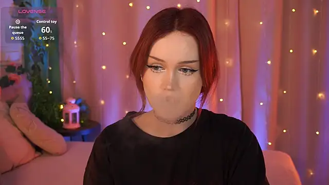 Remy Foxx online show from December 4, 1:02 pm