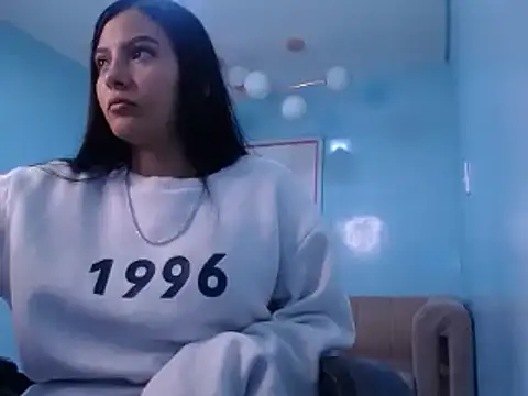 charlotte jhonson t  online show from November 10, 8:37 pm