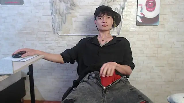 axel milo kairo and noa online show from February 14, 3:58 pm