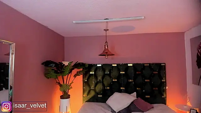 Velvet Dreamss online show from April 21, 11:39 am