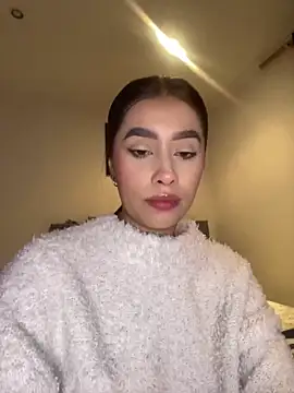 lauren clauz online show from April 6, 5:19 am