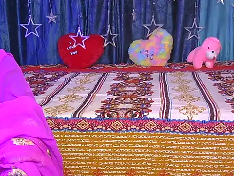 shivani-kumari21 online show from February 4, 3:37 pm