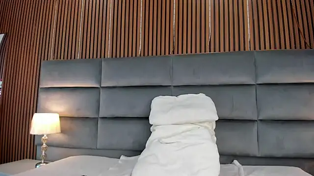 Lucy Vegas online show from April 23, 1:13 pm