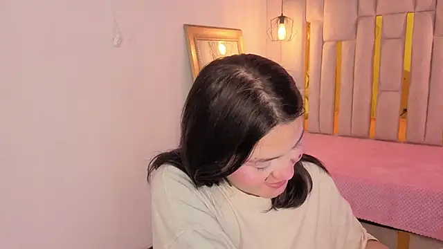 Brandy collinss online show from April 24, 12:30 pm