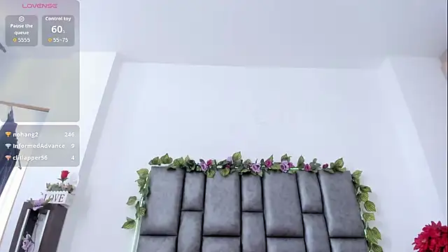 sarahhernandez online show from April 20, 6:22 pm