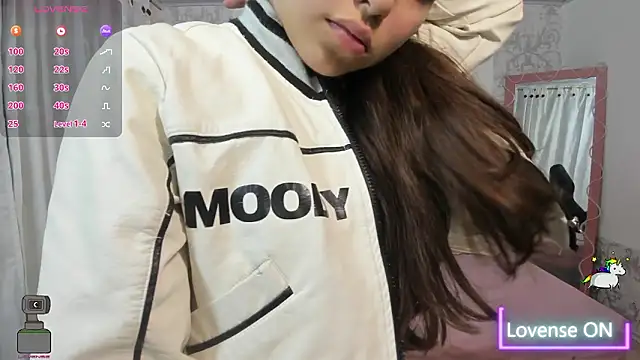 ISABELA TAY online show from February 16, 11:32 am