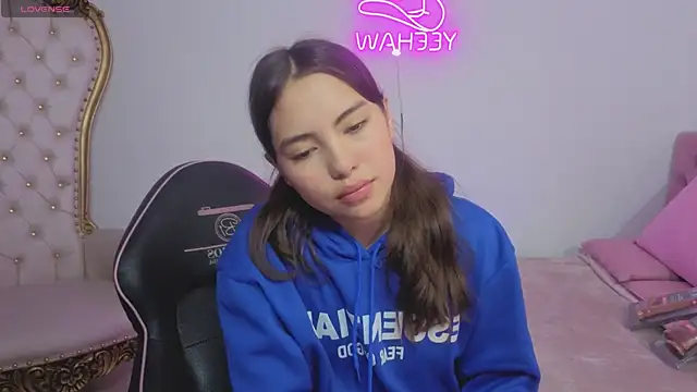 ISABELA TAY online show from May 27, 12:13 pm