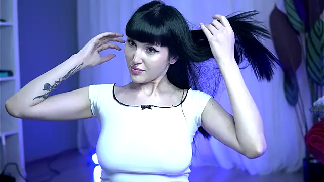 WendyyLuv online show from November 17, 8:09 pm