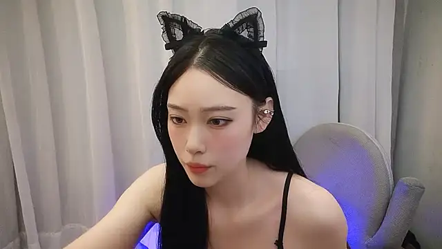 hayuyuyu online show from April 28, 3:49 pm