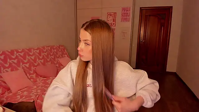 Aurora Glow21 online show from April 26, 12:58 pm