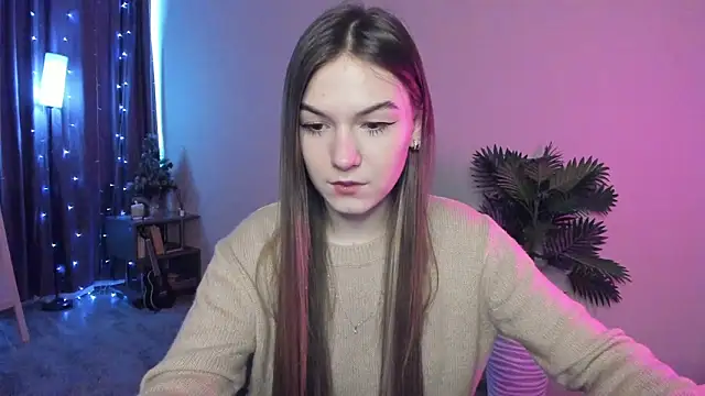 luna lust 212 online show from February 17, 12:15 pm