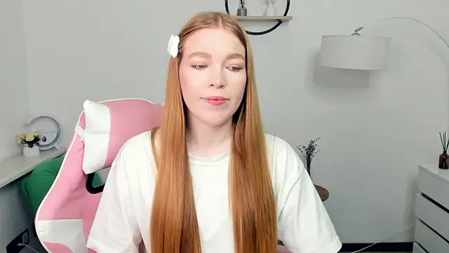 LavetaShiroma online show from November 30, 8:46 pm