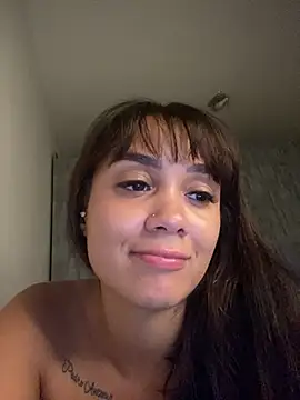 carolsapequinha online show from April 23, 12:52 am