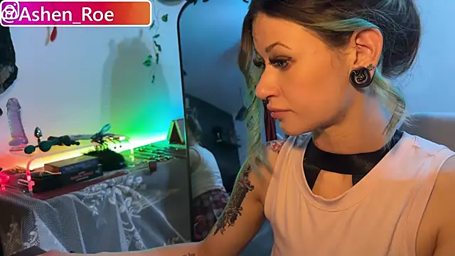 AshenRoe online show from April 21, 2:37 am