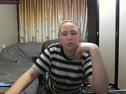 JenniDeep online show from April 23, 8:55 pm