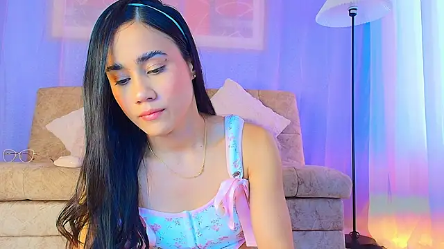 lizzy kane online show from June 4, 8:13 pm