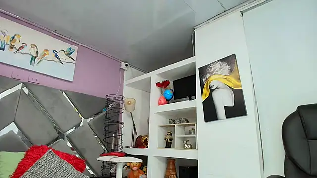 Zaira sofiaa online show from April 20, 2:25 am