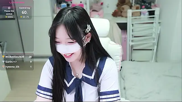 kimhyeona2005 online show from March 30, 12:05 pm