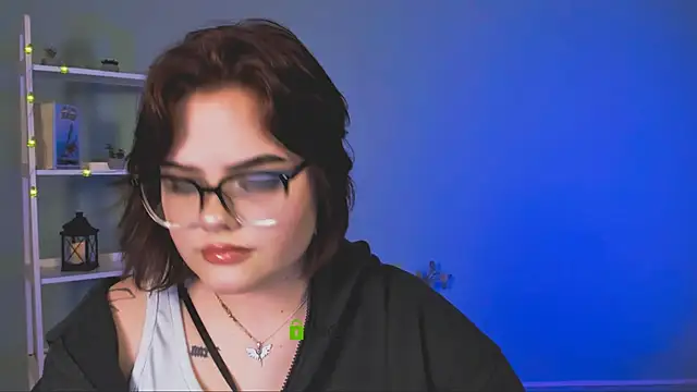 lika pop online show from December 18, 8:02 pm