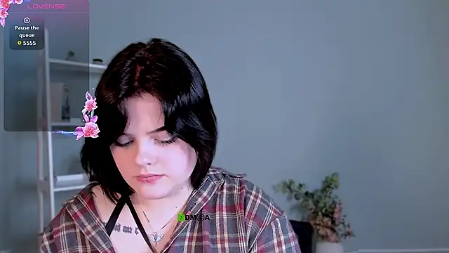 lika pop online show from January 18, 8:05 pm