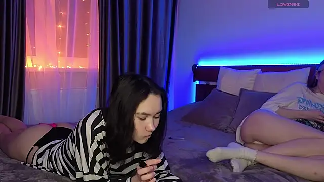 gollytiana online show from January 5, 5:27 pm