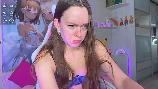 CheekySashaCharm online show from March 20, 12:21 pm