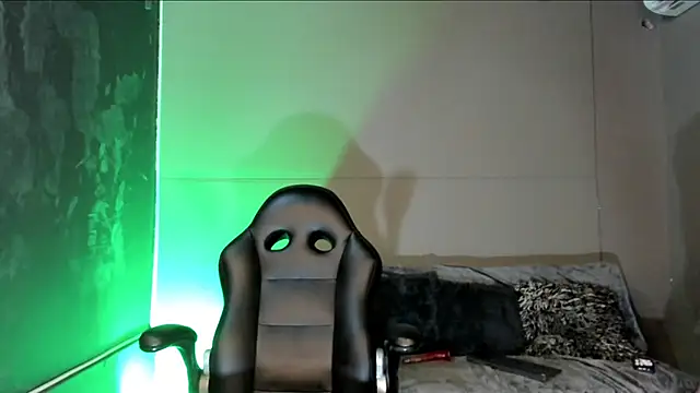 nicolvibes 212 online show from November 30, 11:20 pm