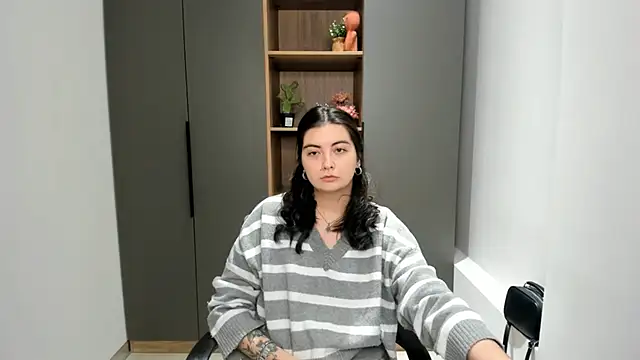 DelilaVanvliet online show from November 16, 10:04 am