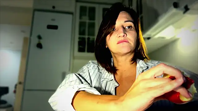 Elizarosse online show from November 17, 4:30 pm