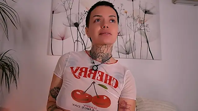 BriannaXmoon online show from March 15, 4:53 pm