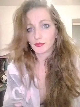 CrazyMaya39 online show from April 21, 3:57 am