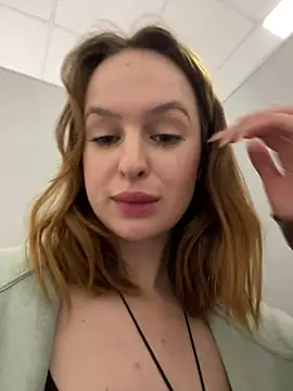 hani obsessed online show from April 25, 1:41 pm