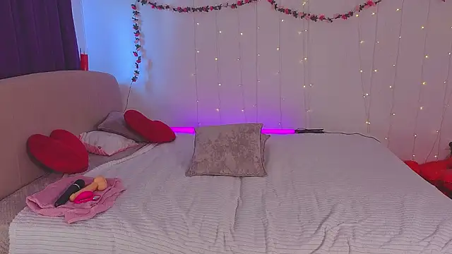 GiannaSky online show from March 7, 9:27 am