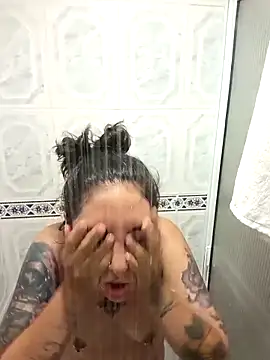 Melinerd online show from April 22, 6:16 pm