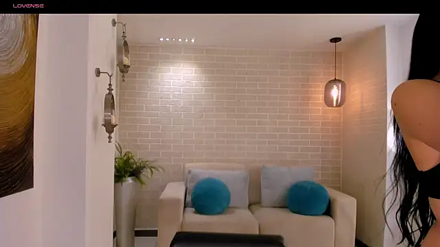 HaileyRoss  online show from April 22, 1:57 am