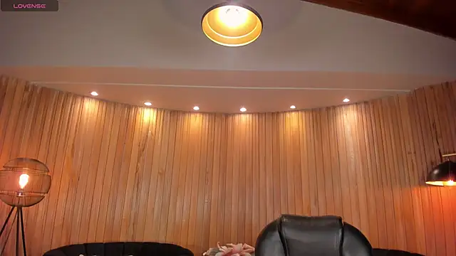 SophieLanne online show from April 25, 5:10 am