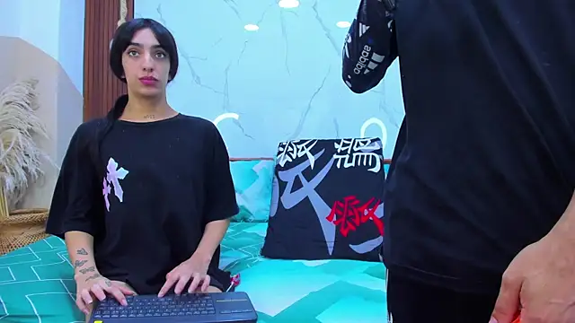 Loversinfire2 online show from April 5, 3:27 am