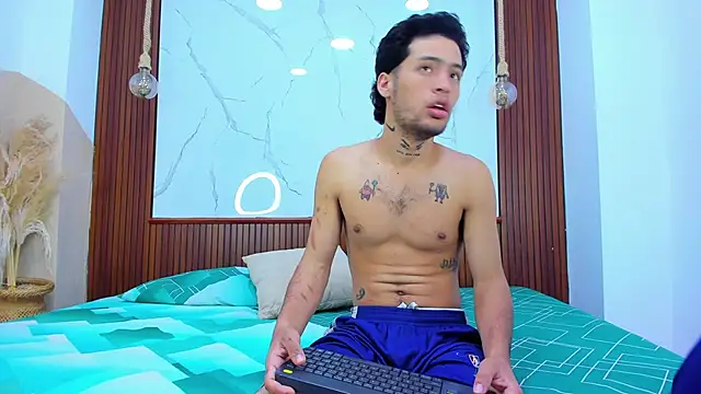 Loversinfire2 online show from February 8, 11:07 pm