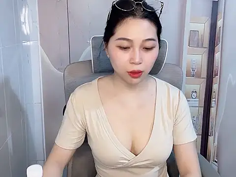 Lousii online show from April 23, 12:29 pm