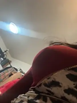 Motherbigbus online show from April 25, 8:17 am