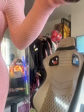 Motherbigbus online show from February 3, 4:23 pm