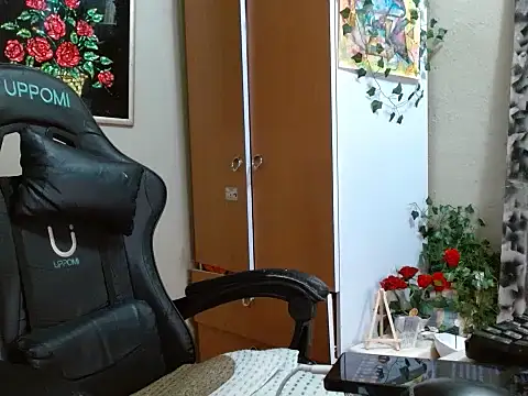 DiivaMarii online show from August 1, 2:41 pm