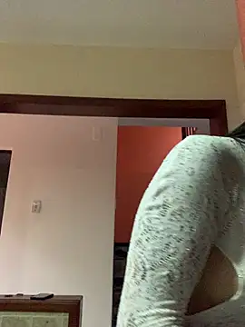 Dannii- online show from April 11, 10:46 pm