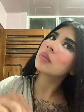 Dannii- online show from April 26, 12:08 am